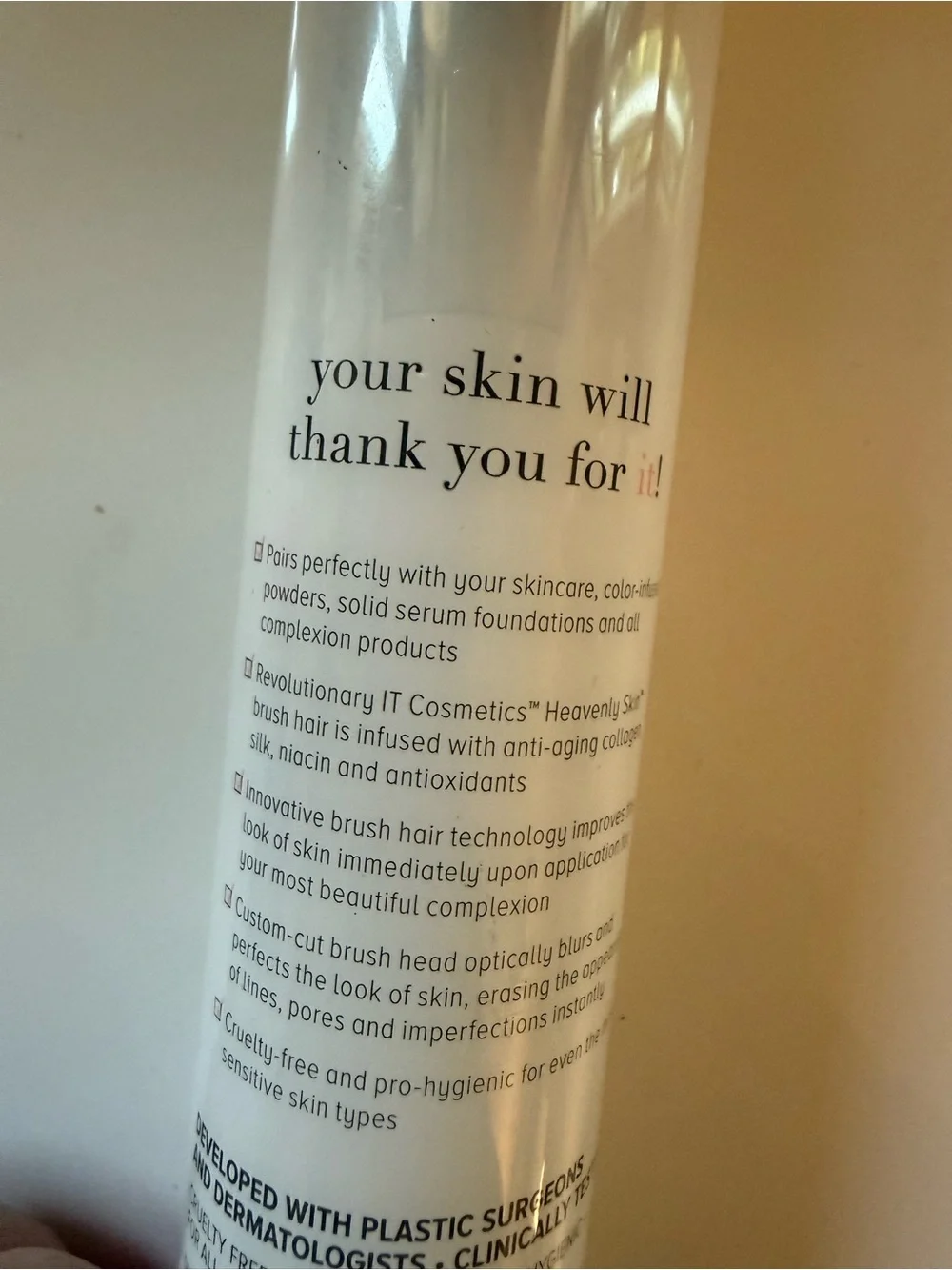 IT Cosmetics Heavenly Skin Skin Smoothing Complexion Brush No. 704 New Sealed